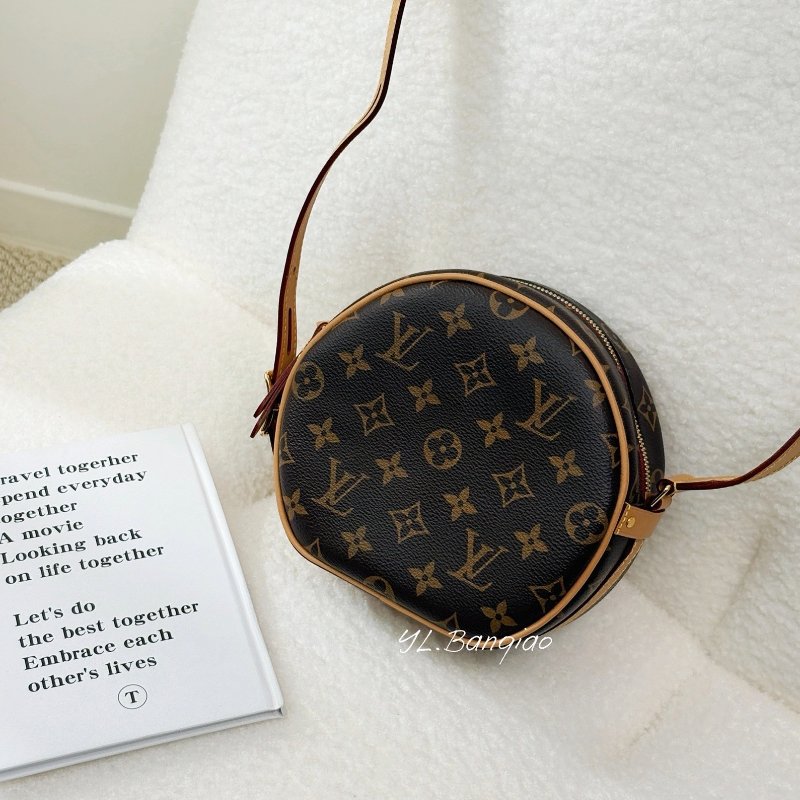 LV 原花軟圓餅包PM M45578-0