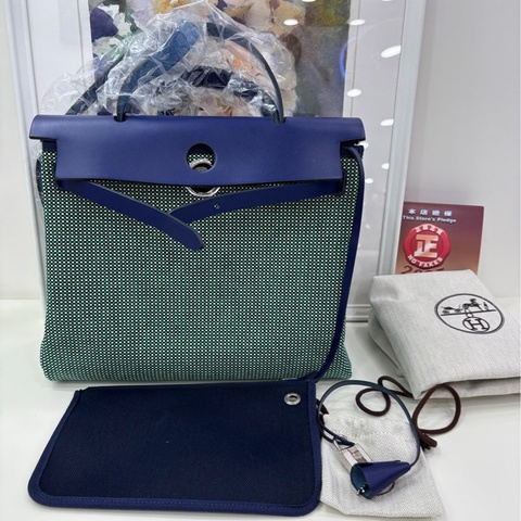 Hermes herbag ZIP 31 藍拼綠色銀扣 未使用 U刻  非常特别的顏色