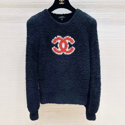 ⭐️ Chanel Top