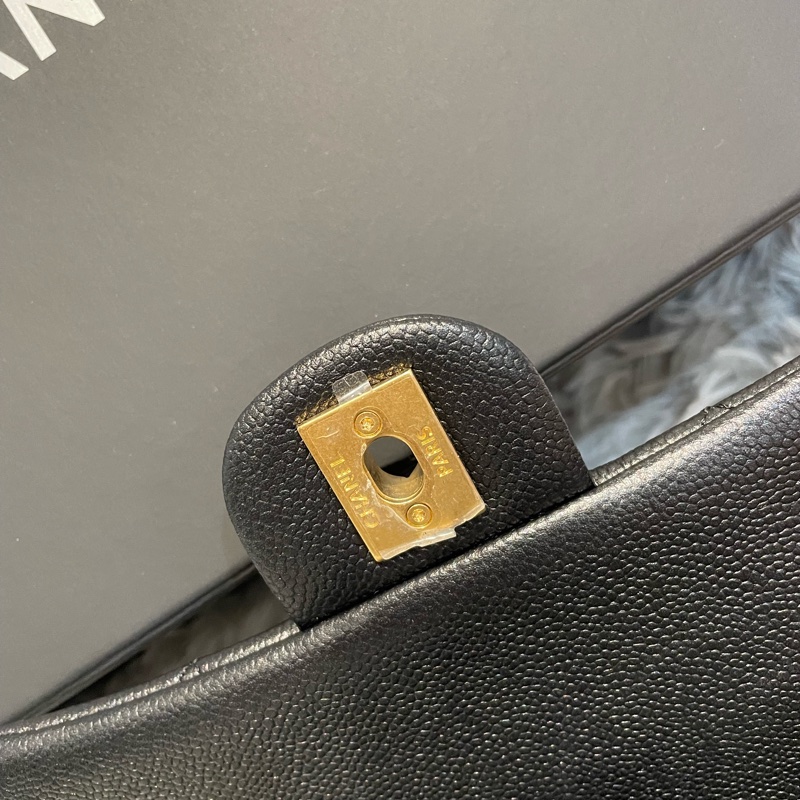 CHANEL 24P愛心方胖20CM-16