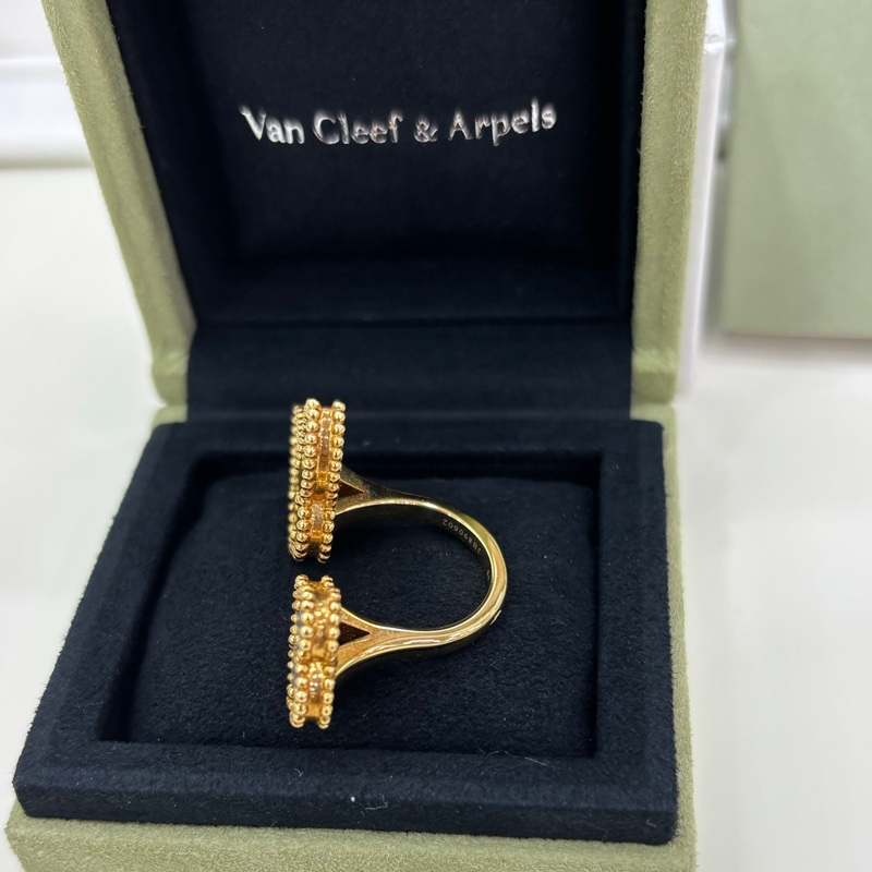 VCA Van Cleef & Arpels 梵克雅寶lucky alhambra 系列 虎眼石 貝母戒指/指間戒 有購證 有證書 48碼，超美蝶戀花显手白-2