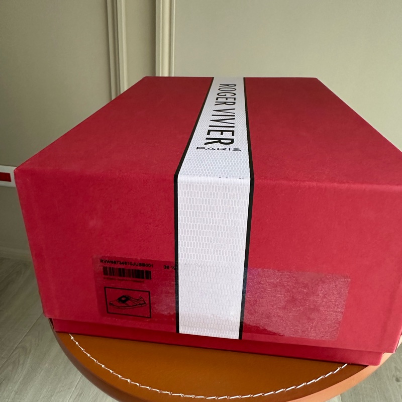 Roger Vivier 鑽扣皮革運動鞋-10