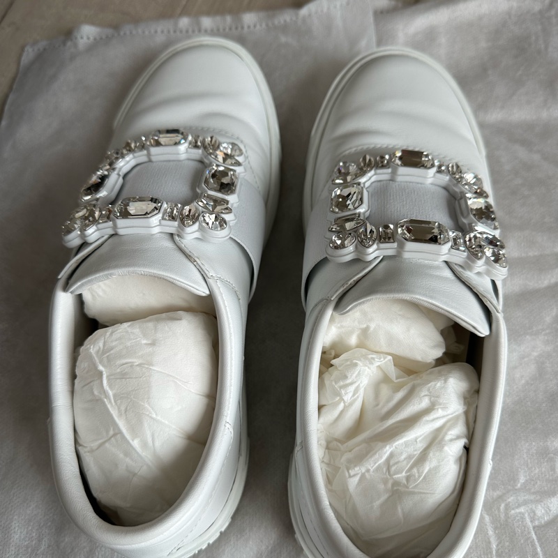 Roger Vivier 鑽扣皮革運動鞋-16