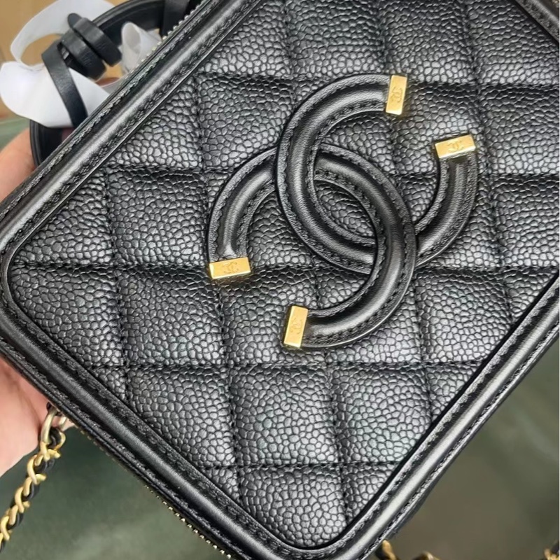 CHANEL 黑金相機包-6