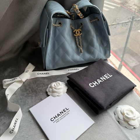 Chanel 25 CC Logo 金色標誌小牛皮小款肩背