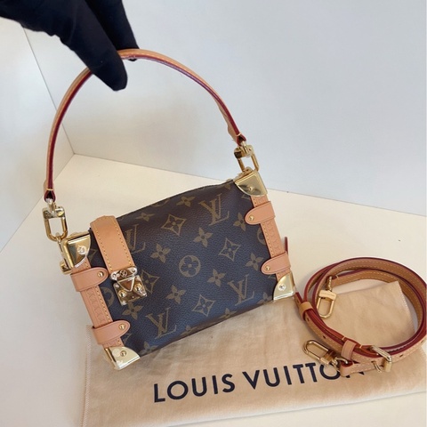 LV 路易威登 新款芯片 小號side trunk 軟盒子包 尺寸約18*12.5*8  專櫃一包難求 小小的超可愛又酷酷的
