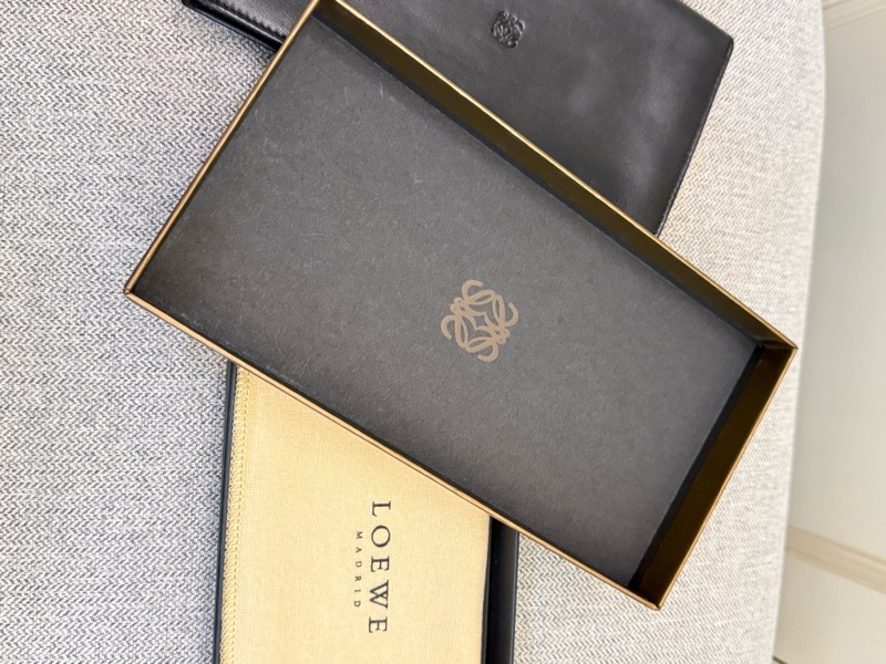 真品 LOEWE Nappa納帕小羔羊皮長夾-17