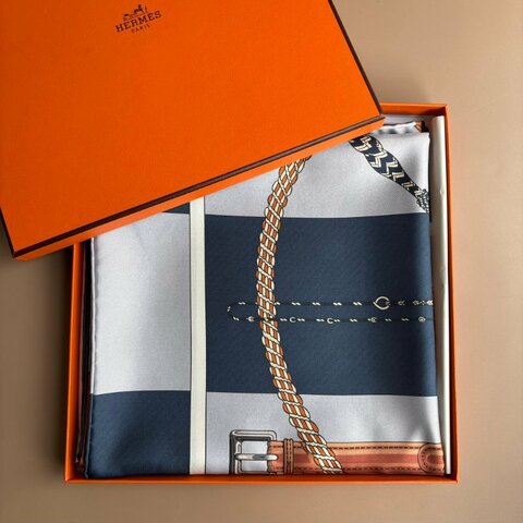 ::HERMES:: 愛馬仕 Clic-Clac double face scarf  90公分