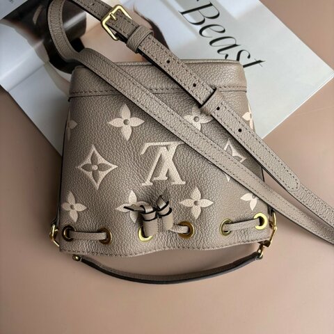 ::LOUIS VUITTON:: LV  M46291 Nano Noé 斑鳩灰 雙色 Monogram Empreinte 皮革