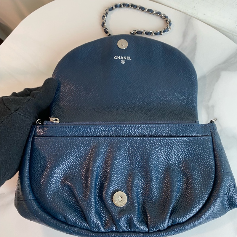 Chanel 近黑藍 月牙包navy-16