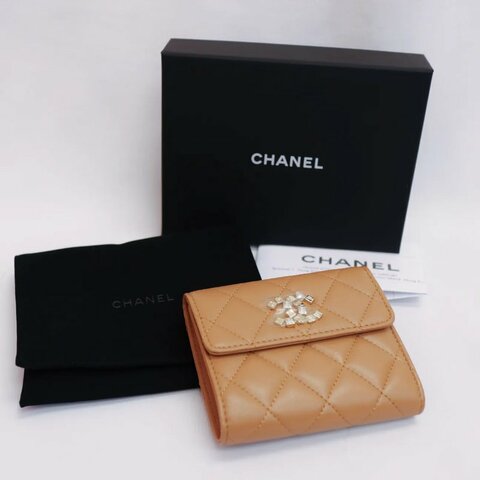 Chanel 小型三摺錢包