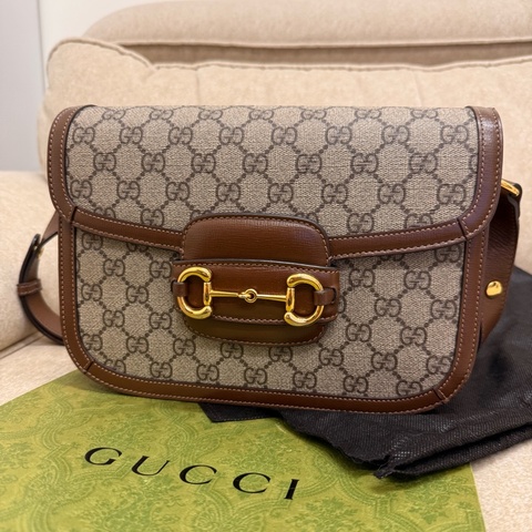Gucci 1955 系列 25cm 老花馬銜扣 肩背包