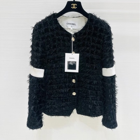 ⭐️ Chanel Jacket 外套