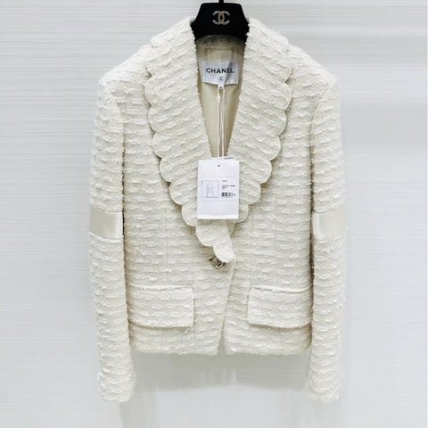 ⭐️ Chanel Jacket 外套