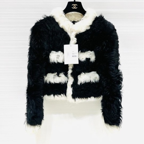 ⭐️ Chanel Jacket 外套