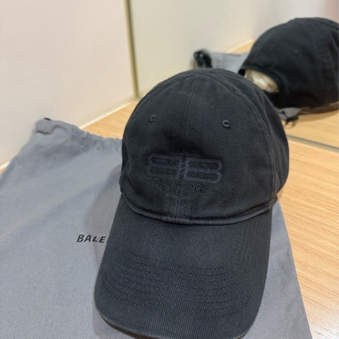 Balenciaga 巴黎世家刺繡帽子