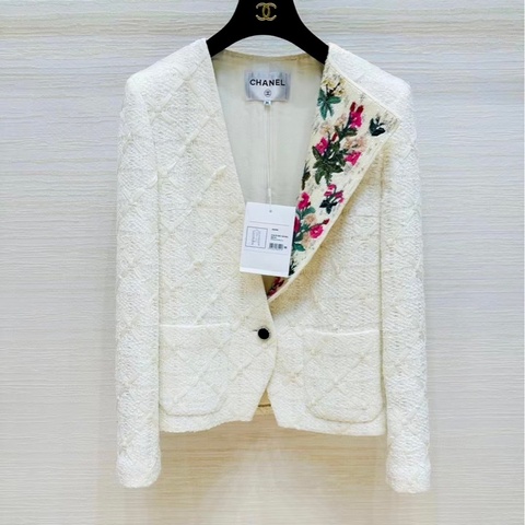 ⭐️ Chanel Jacket 外套