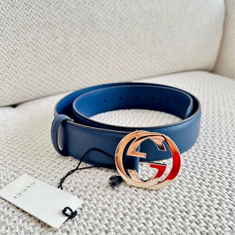 ~~Gucci 雙G logo銀釦配深藍色皮帶~~