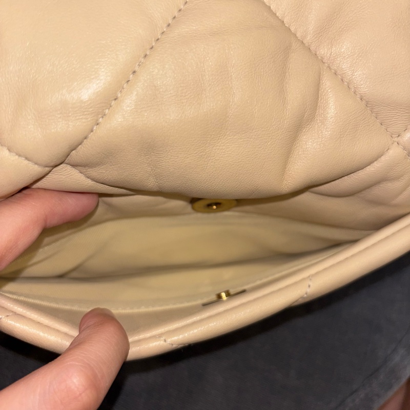 🆕極新晶片款‼️Chanel菱格奶茶色銀扣19bag雙色鏈條包-12