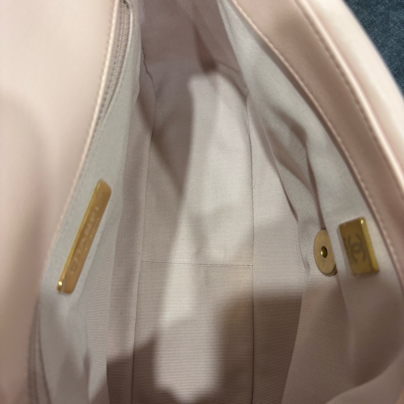 🆕極新限量‼️Chanel羊皮金扣櫻花粉小號19bag雙色鏈條包-18