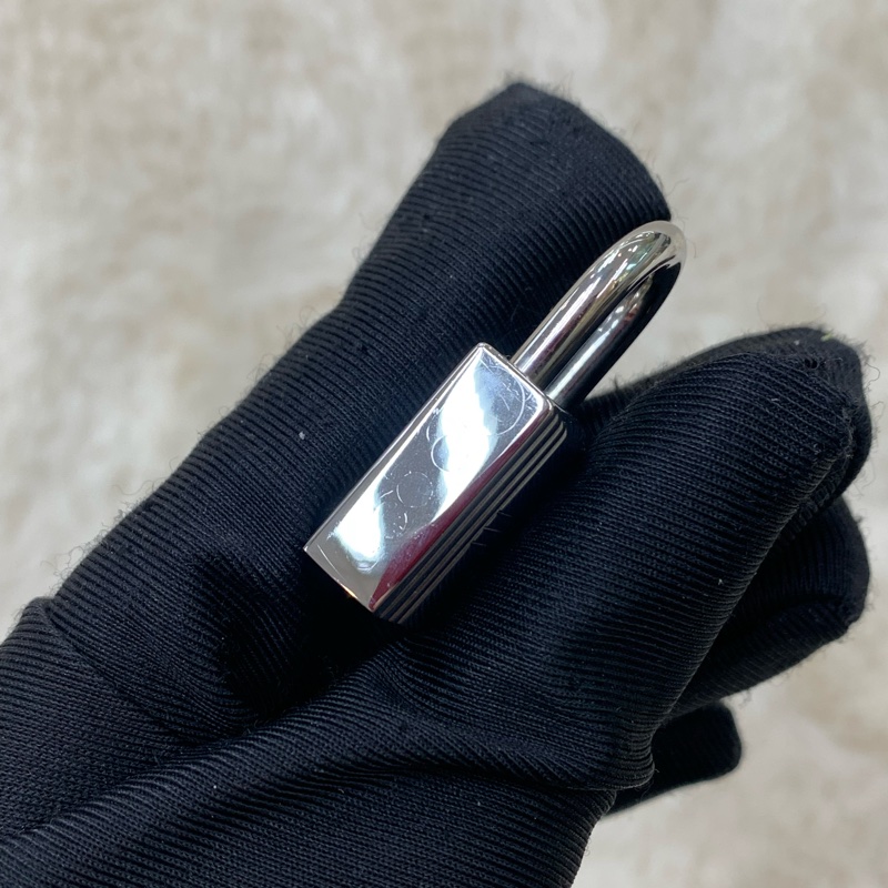 HERMES 銀色鎖頭連鑰匙 I286NY-14