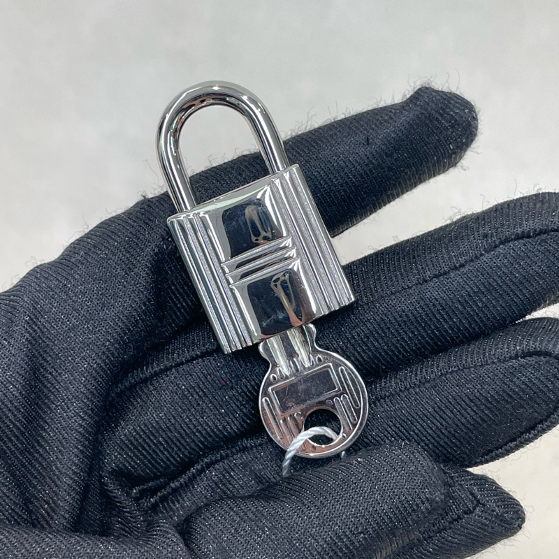 HERMES 銀色鎖頭連鑰匙 I289NY-10