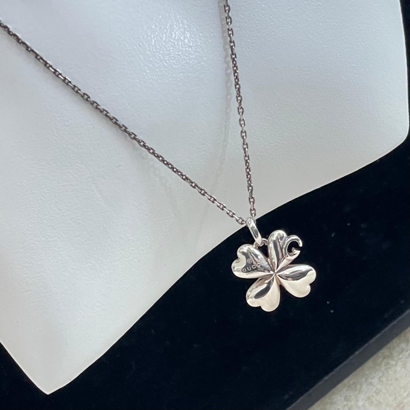 GUCCI 古馳銀色四葉草頸鏈 O703NY-13