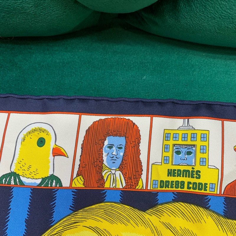 HERMES愛馬士人臉圖案絲巾O282-21