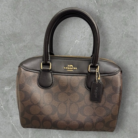 COACH立體馬車LOGO滿版波士頓包