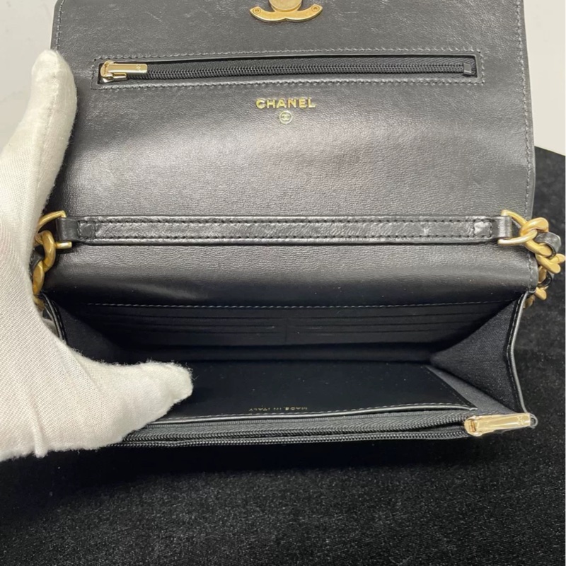 ‼️晶片款🤩Chanel黑金扣經典菱格紋亮面羊皮斜挎肩背包-11