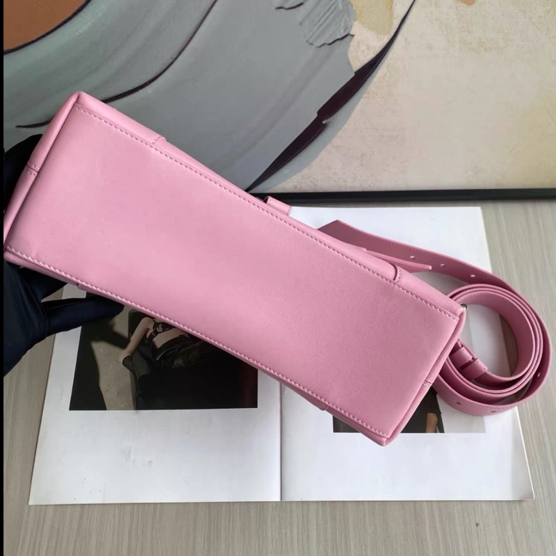 Balenciaga • Downtown 櫻花粉沙漏斜背包-6