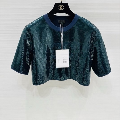 ⭐️ Chanel Top 上衣
