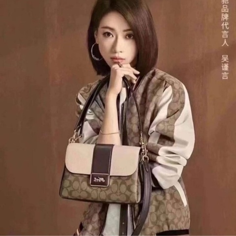 「JL 精品代購」全新Coach女生棒球外套 尺寸M