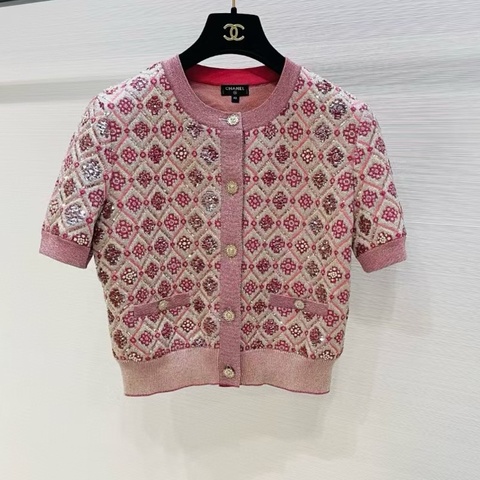 ⭐️ Chanel Top 上衣