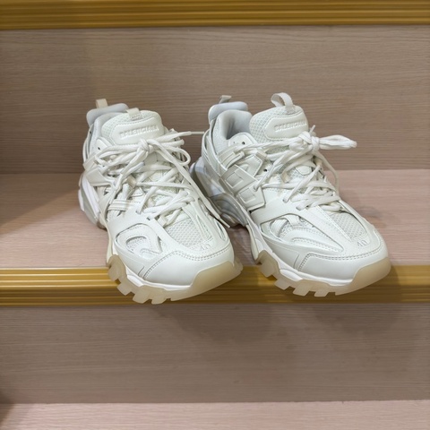 BALENCIAGA巴黎世家TRACK 尺寸：40