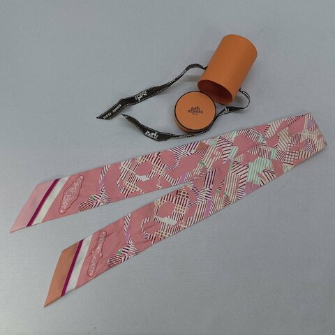 HERMES 全新Twilly卡瓦爾早晨絲巾
