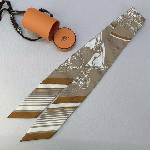HERMES 全新Twilly棕色馬車絲巾