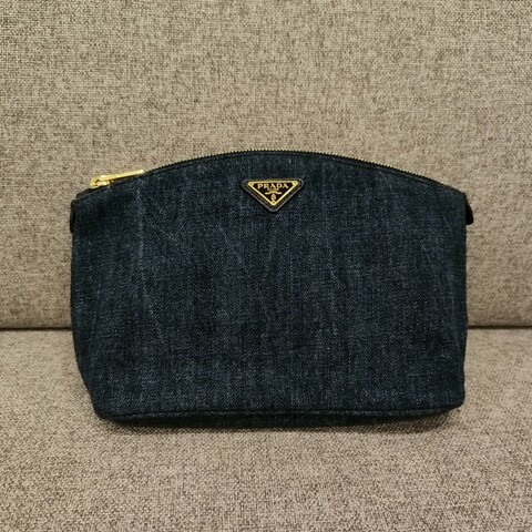 Prada 普拉達 三角鐵牌 牛仔布帆布單寧丹寧 手拿包 化妝包 萬用包 手拿包 拉鍊包 銀行包 小包 超級新