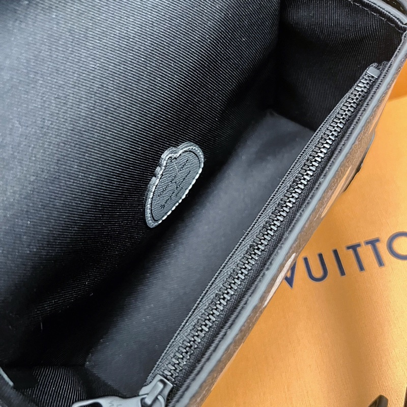 LV x YK 草間彌生 男裝限量款 steamer 鏈條包-4