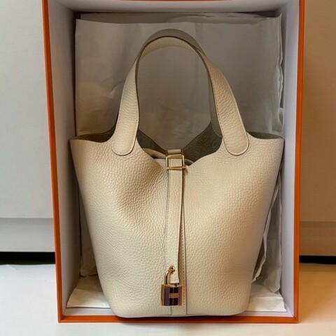 Hermes 金釦淺白灰色皮革菜籃子 18 picotin