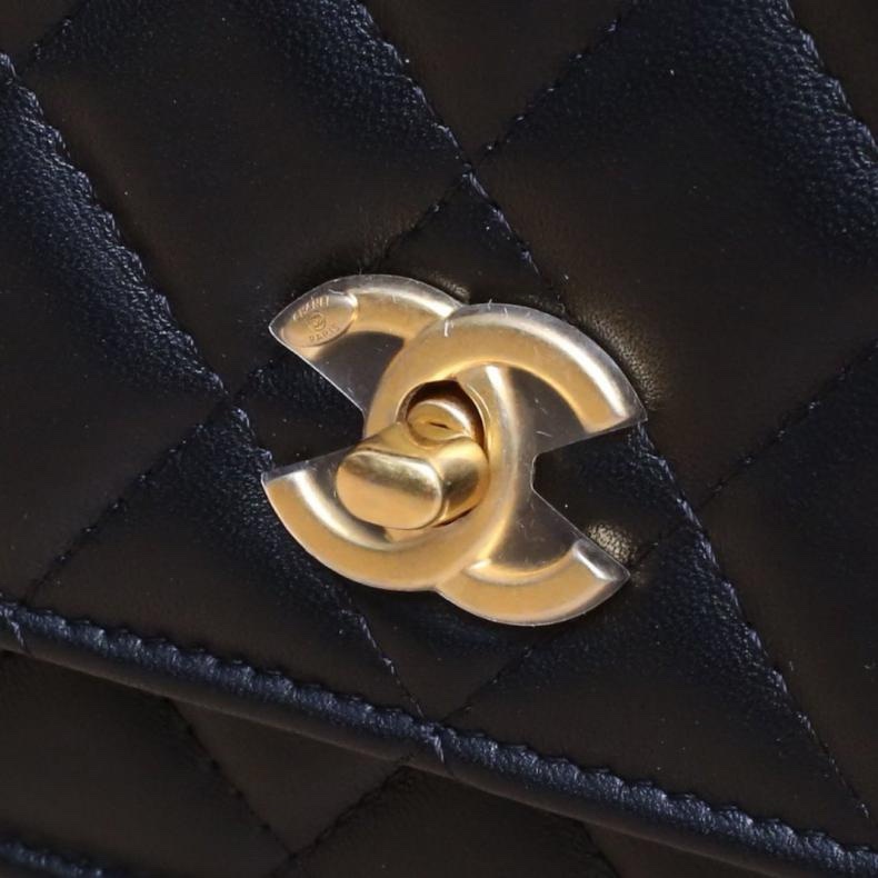 CHANEL(香奈兒) 黑色 晶片開 金扣 23S 山茶花調節扣 CF 口蓋包-5