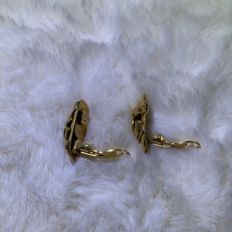 Chanel 香奈兒金色 小金塊浮雕CC 94年版 耳夾 O650-16