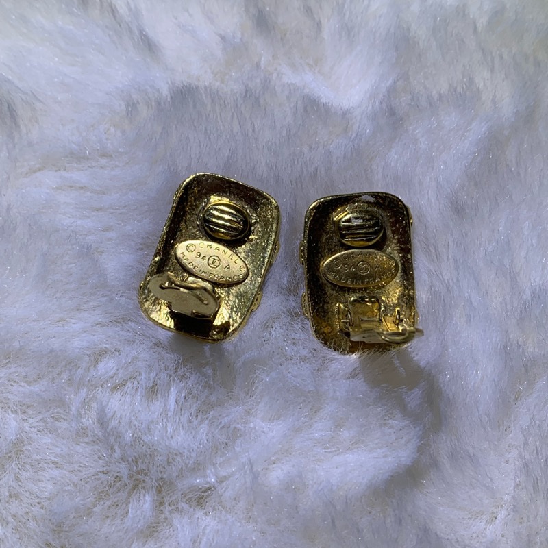Chanel 香奈兒金色 小金塊浮雕CC 94年版 耳夾 O650-20