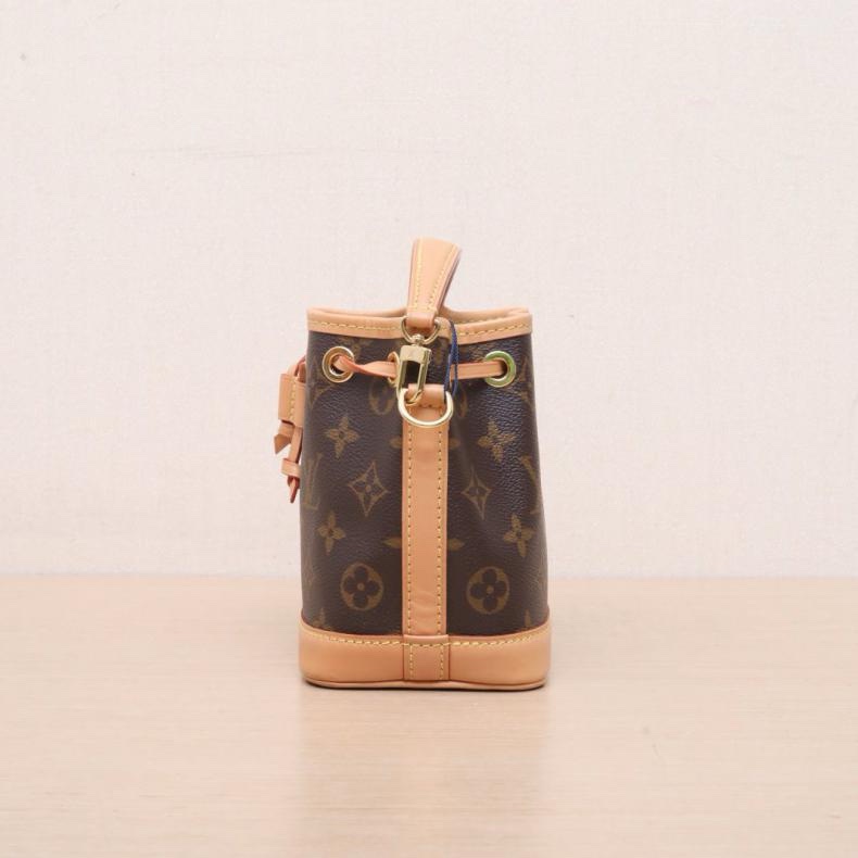 LOUIS VUITTON(路易威登) NOÉ 水桶包 Nano 13 可拆卸肩帶 老花 PVC 金扣 老花 晶片-1