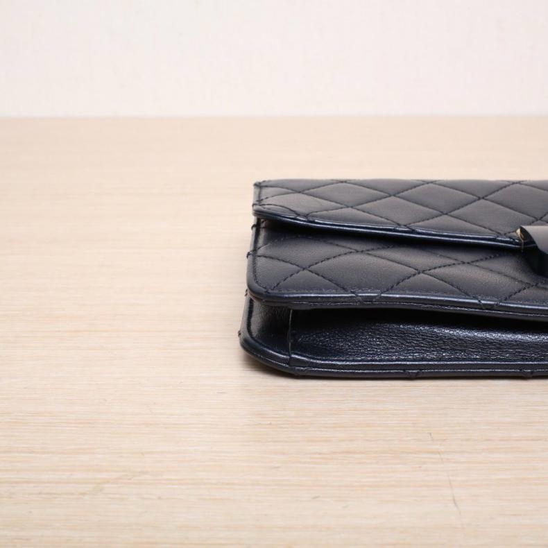 CHANEL(香奈兒) 黑色 22開 金扣 CF 亞克力扣 菱格紋法棍 單肩包-3