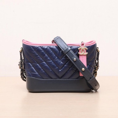 CHANEL(香奈兒) GABRIELLE 流浪 小號 20cm 拼色  26開 金銀扣 V紋