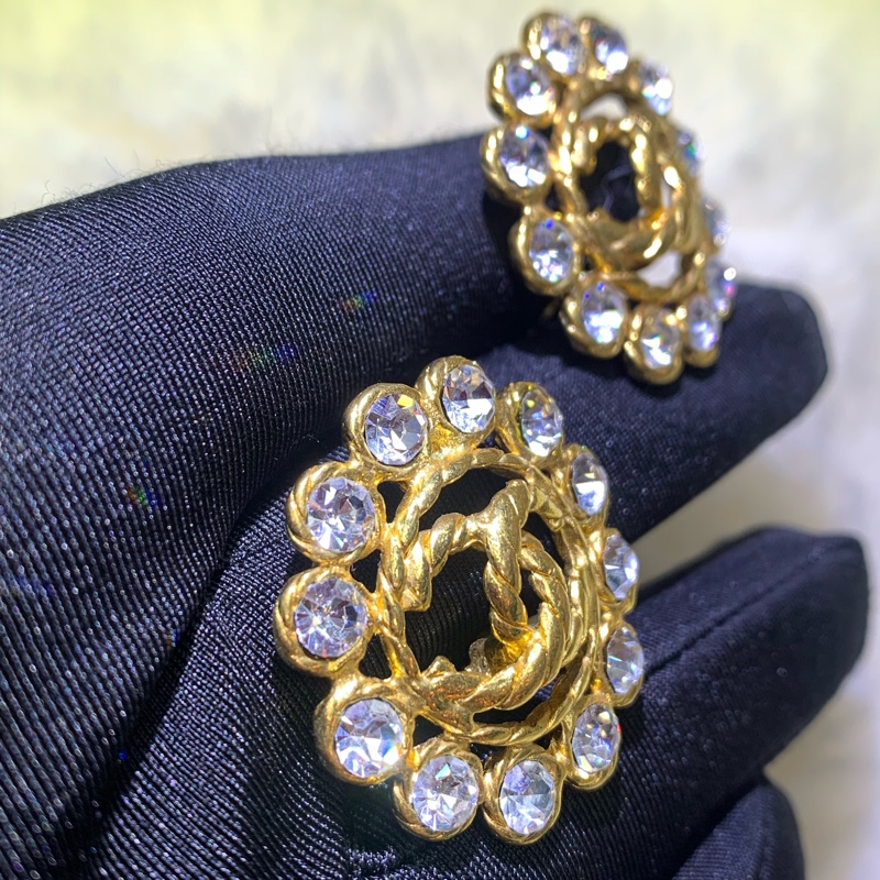 Chanel 香奈兒金色水鑽 浮雕太陽花耳夾 I446-2