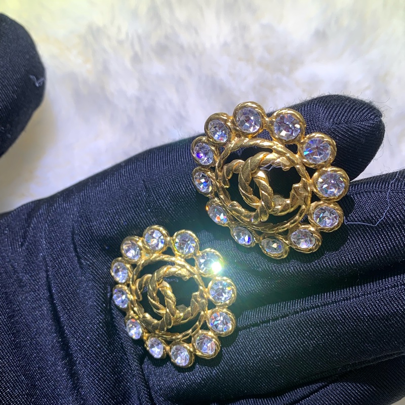 Chanel 香奈兒金色水鑽 浮雕太陽花耳夾 I446-3