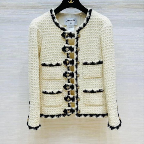 ⭐️ Chanel Jacket 外套