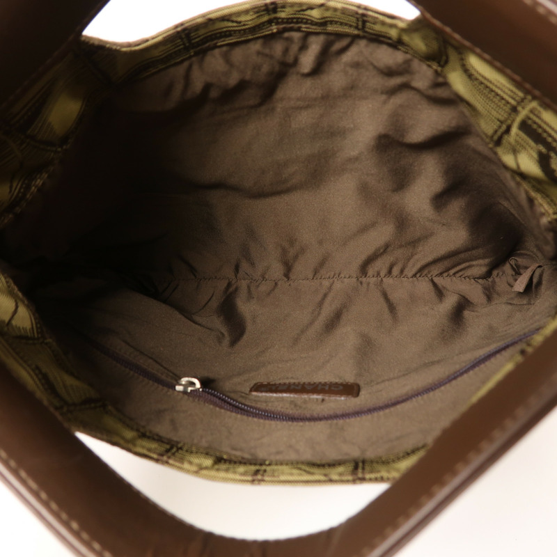 CHANEL 尼龍Hand Bag銀扣手挽袋-4